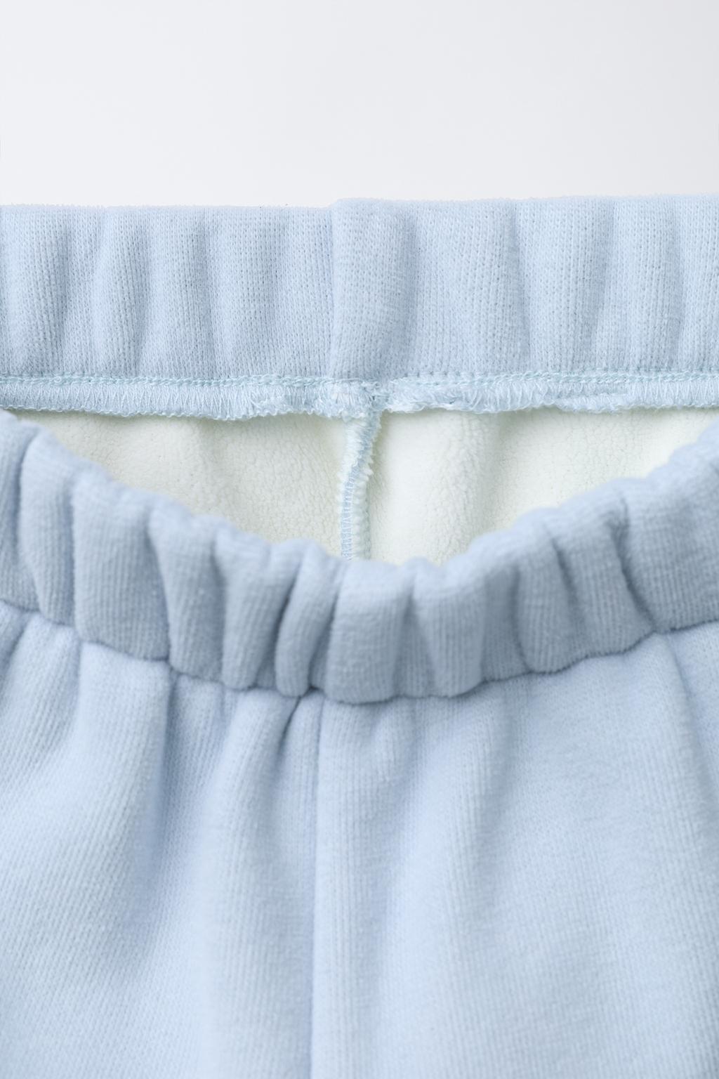 МЕШКОВАТЫЕ БРЮКИ С ФЛИСОВОЙ ПОДКЛАДКОЙ И ЛОГОТИПОМ