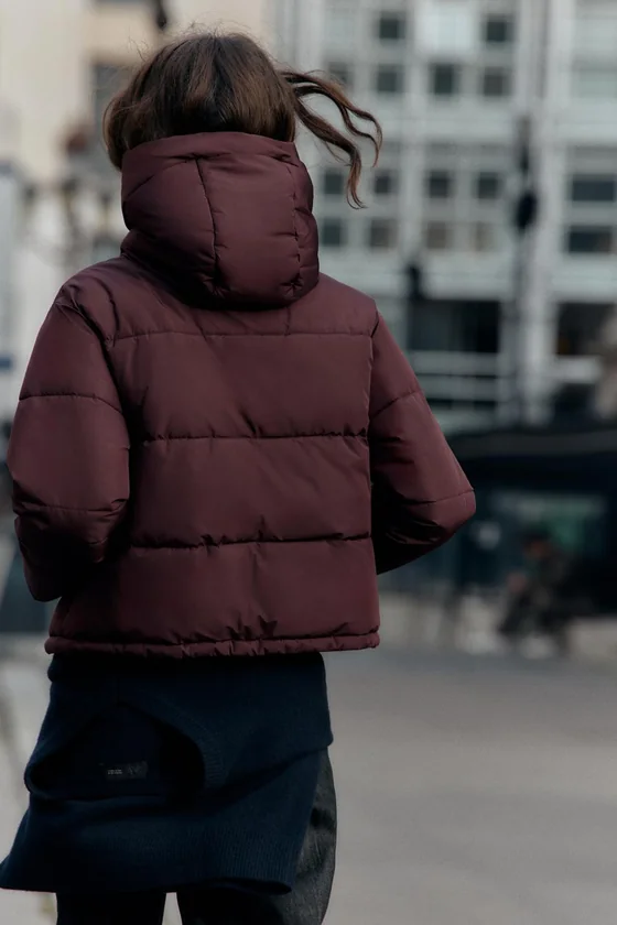 КОРОТКИЙ АНОРАК С КАПЮШОНОМ  WINDPROOF