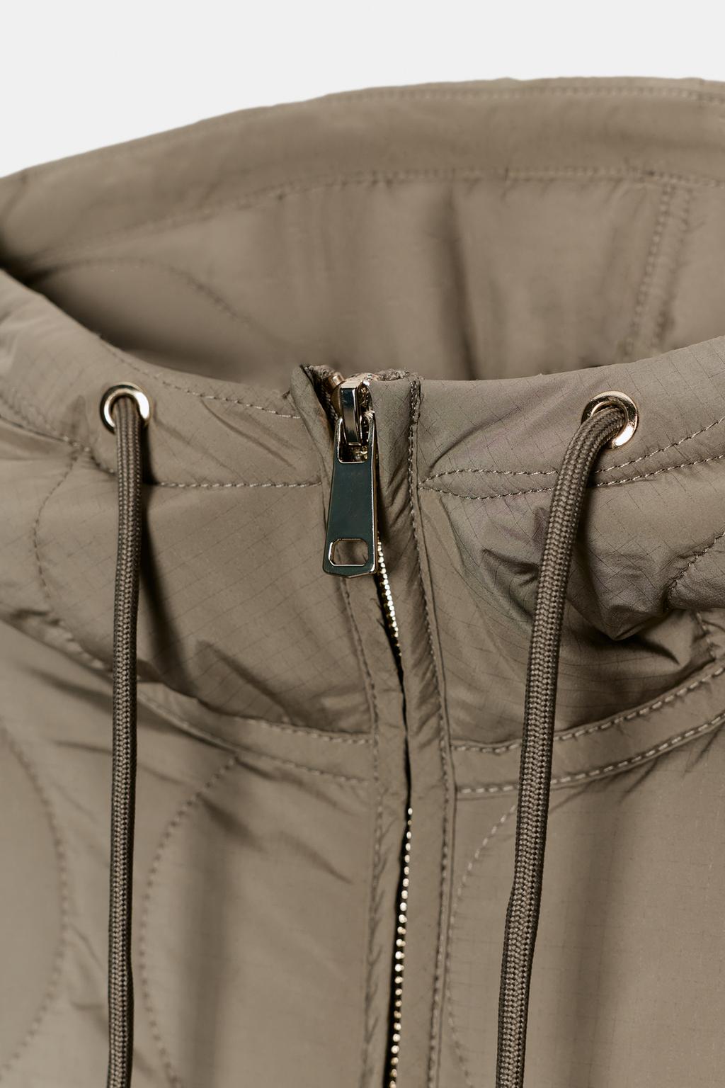 СТЕГАНАЯ КУРТКА С КАПЮШОНОМ WATER REPELLENT