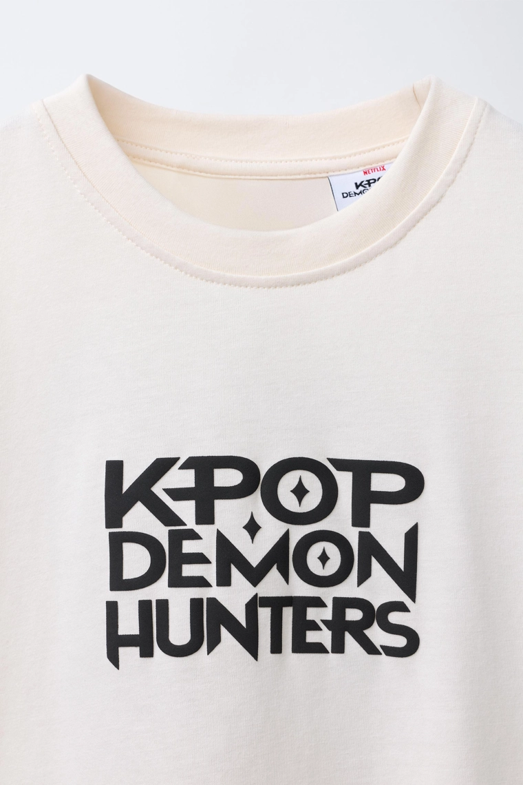 Футболка с принтом kpop demon hunters™ netflix ©