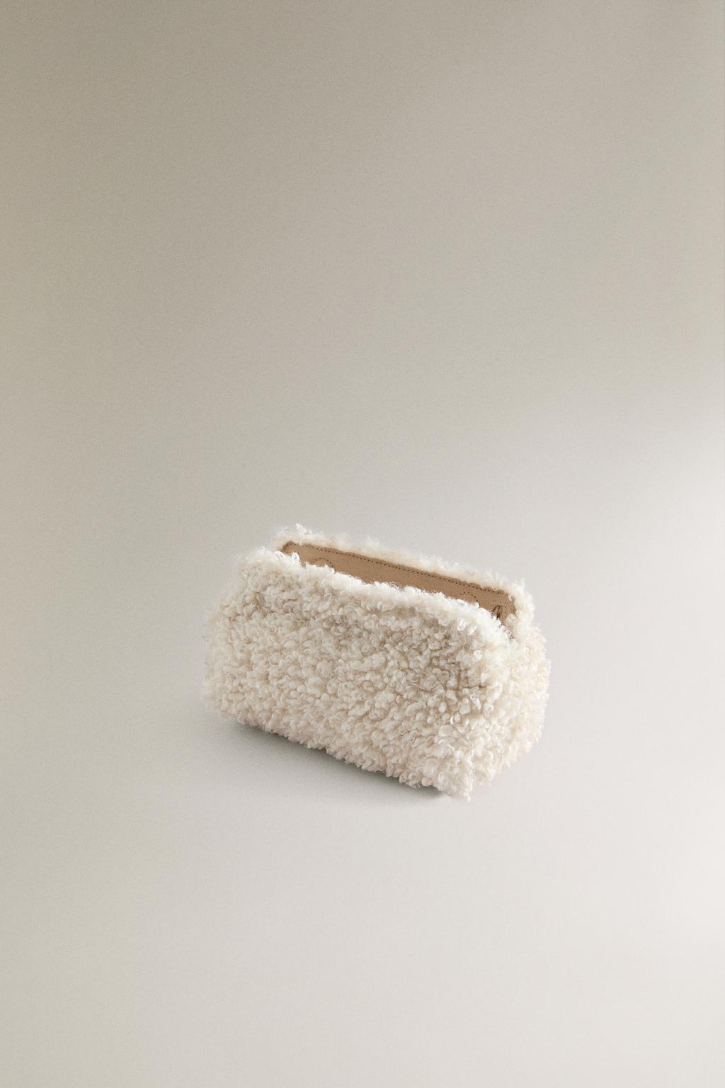 Мягкая косметичка