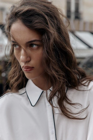 Рубашка из поплина с контрастной отделкой- Заказать в России