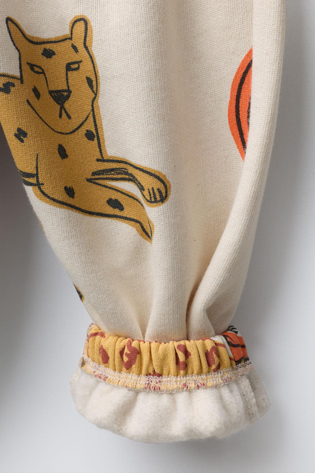 ANIMAL PRINT JOGGING SWEATSHIRT AND JOGGER TROUSERS SET