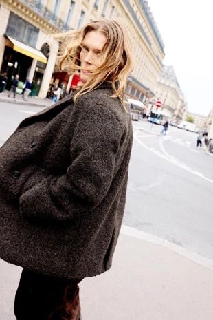 Полупальто из букле- Заказать в России