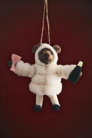 Новогоднее украшение из шерсти для елки с медведем в пальто- Заказать в России