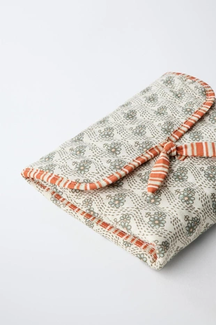 Цветочный пеленальный мат ZARA- Заказать в России