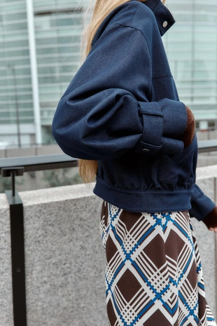 Куртка-бомбер с воротником-стойкой- Заказать в России