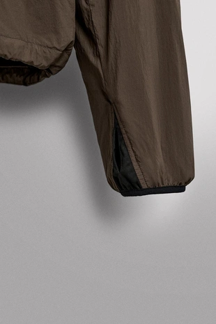 Техническая куртка с контрастной подкладкой- Заказать в России