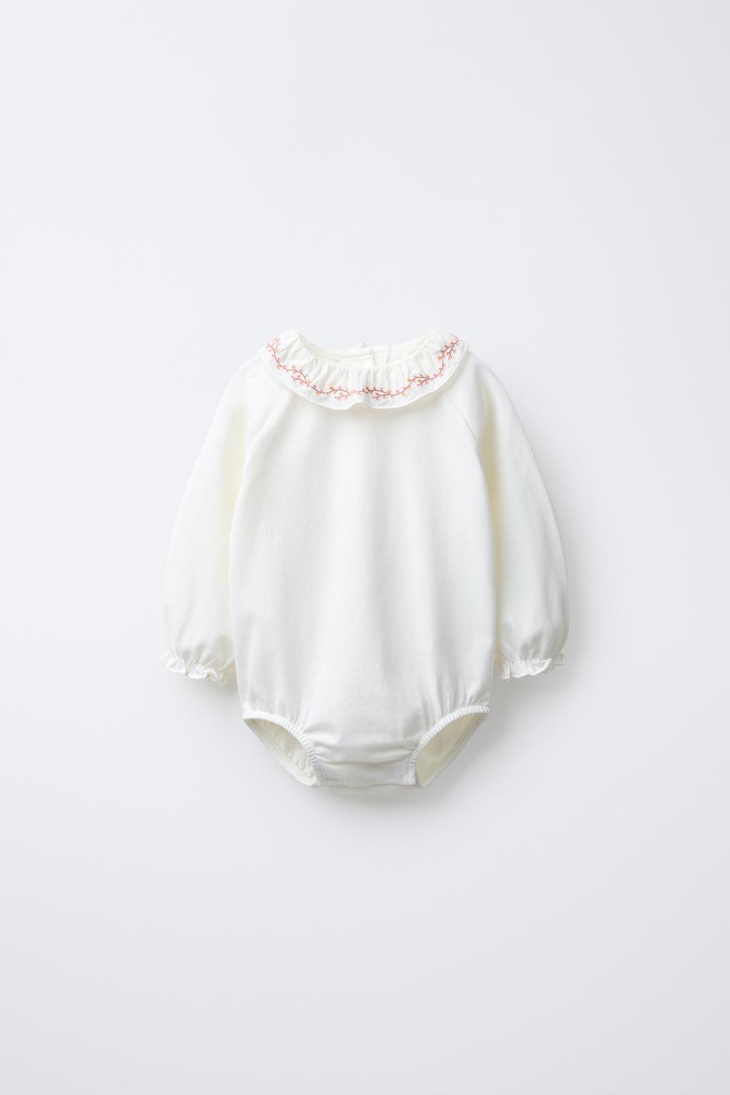 БОДИ С ВЫШИТЫМ ВОРОТНИКОМ