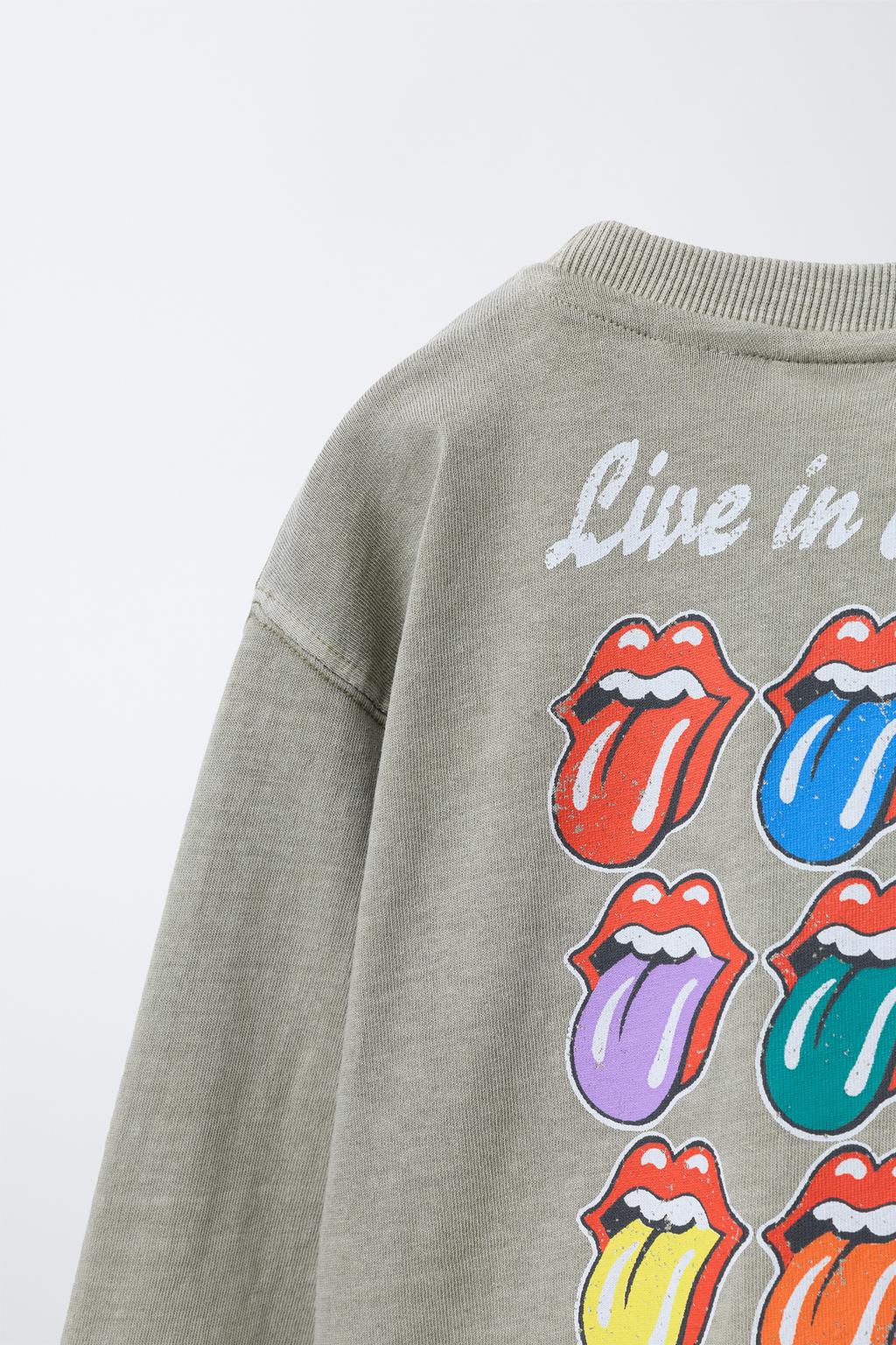 ФУТБОЛКА С ЭФФЕКТОМ ПОТЕРТОСТИ С ПРИНТОМ ROLLING STONES ©