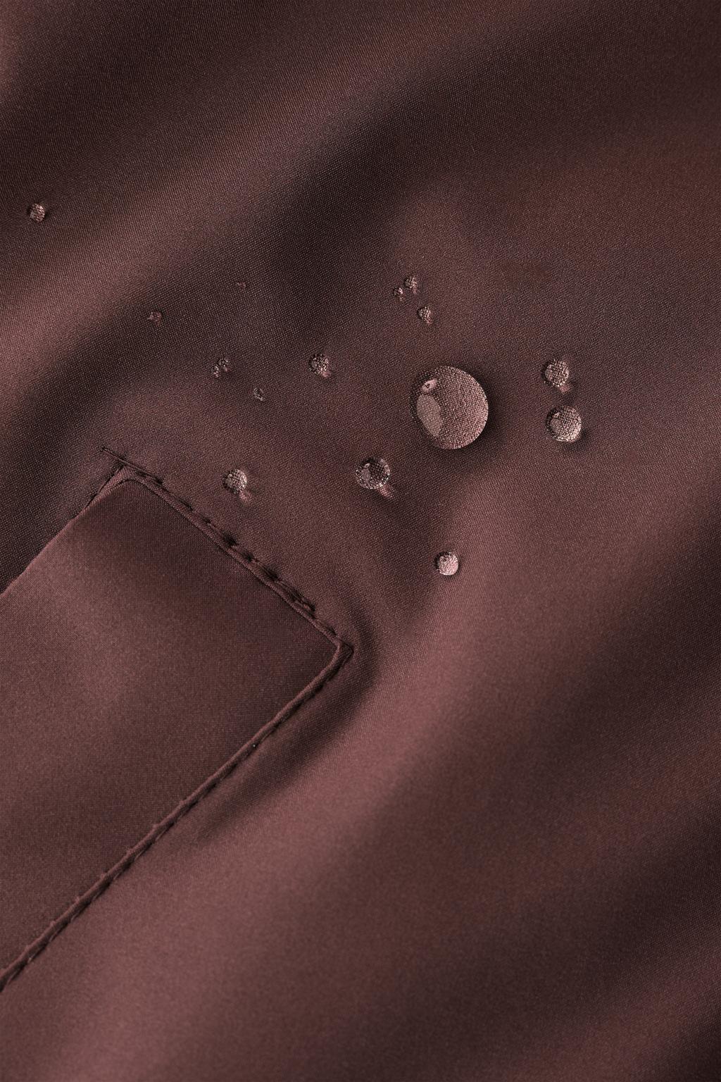 СТЕГАНОЕ ПАЛЬТО С КАПЮШОНОМ WATER REPELLENT