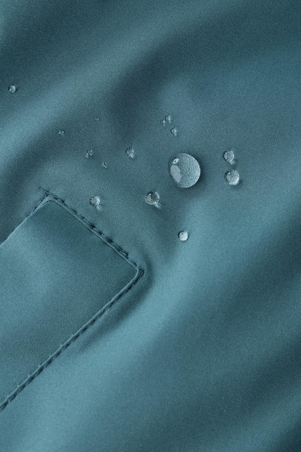 СТЕГАНОЕ ПАЛЬТО С КАПЮШОНОМ WATER REPELLENT