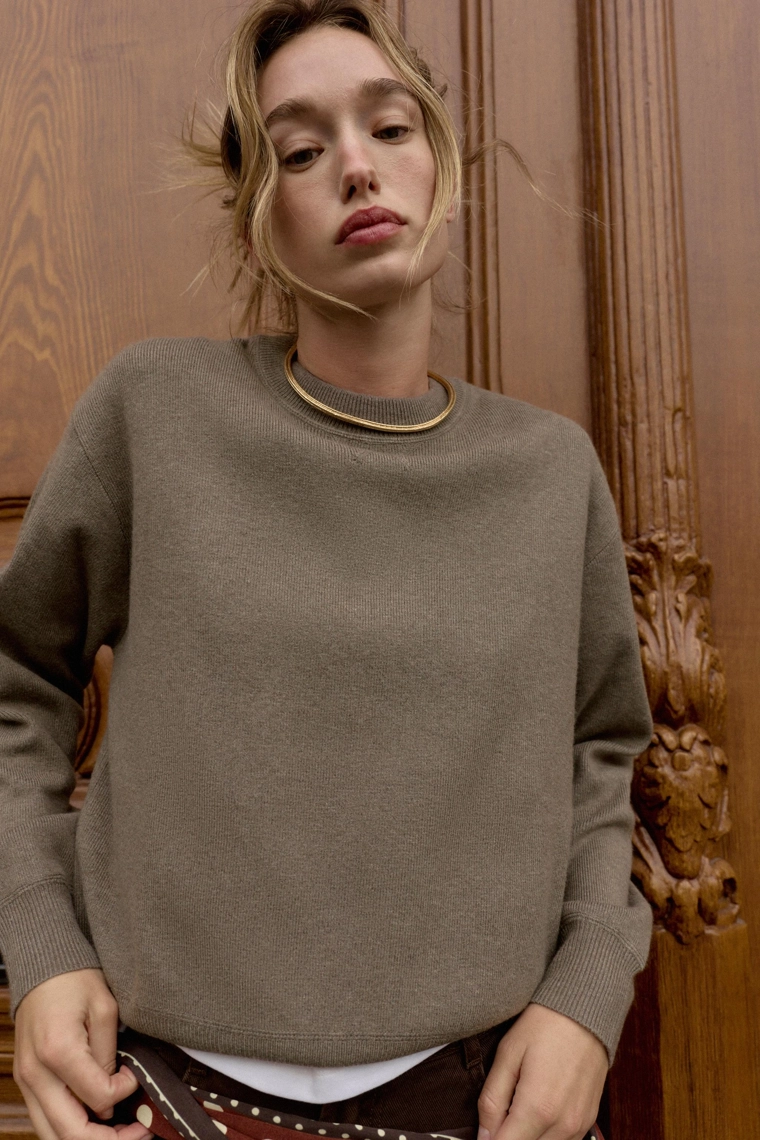 Джемпер с гладким вязанием