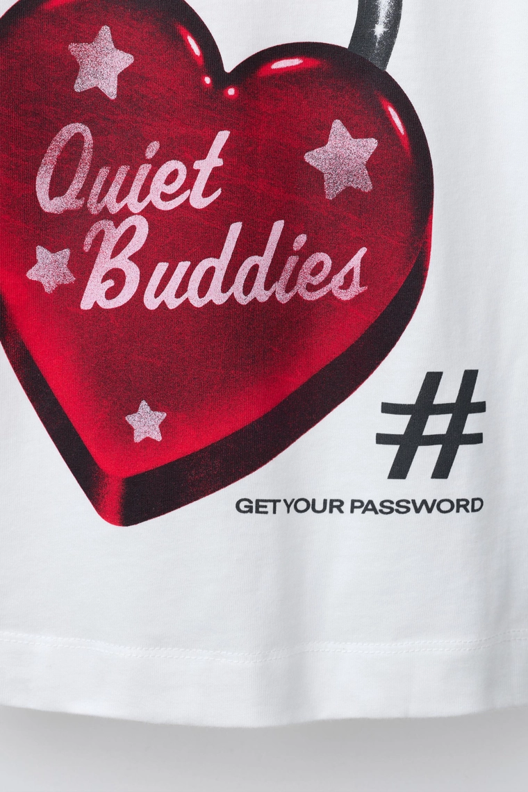 Футболка с принтом замка в форме сердца