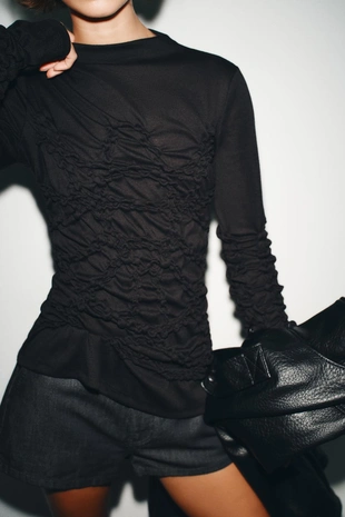 Топ с высоким воротником и длинными рукавами- Заказать в России