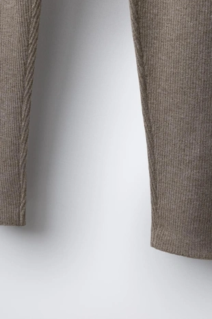 Леггинсы в рубчик