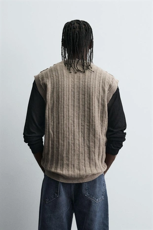 Двусторонний трикотажный жилет с вывернутыми швами- Заказать в России