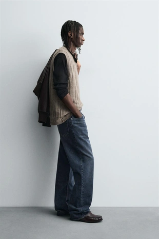 Двусторонний трикотажный жилет с вывернутыми швами- Заказать в России