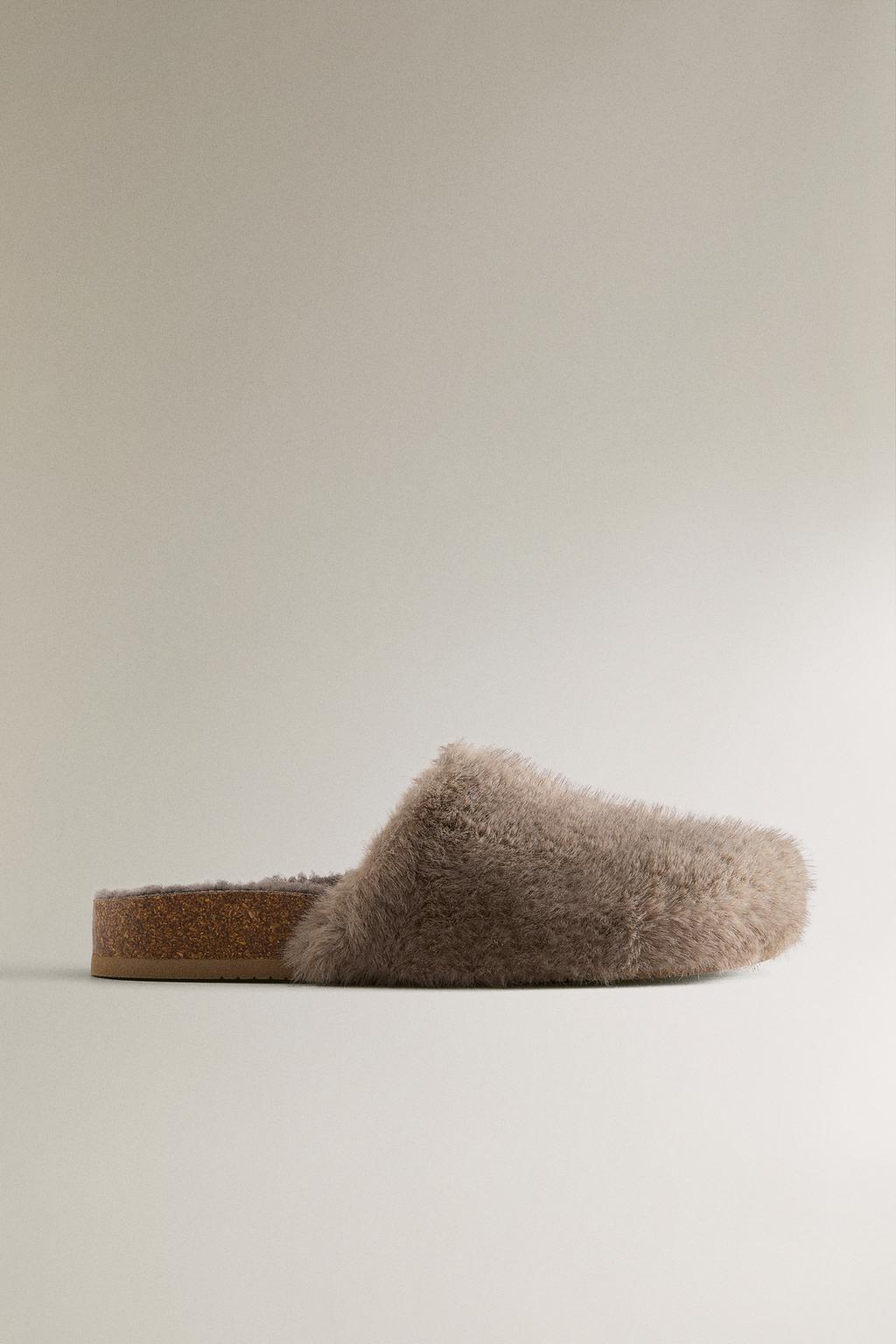 Тапочки на меху faux fur mule