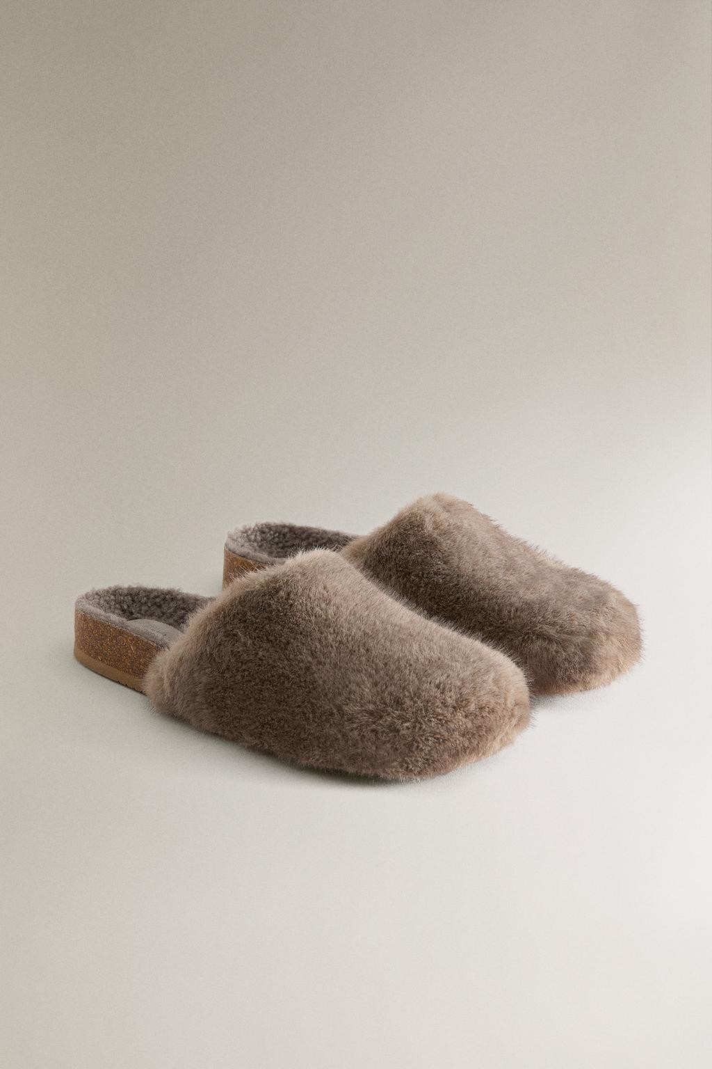 Тапочки на меху faux fur mule