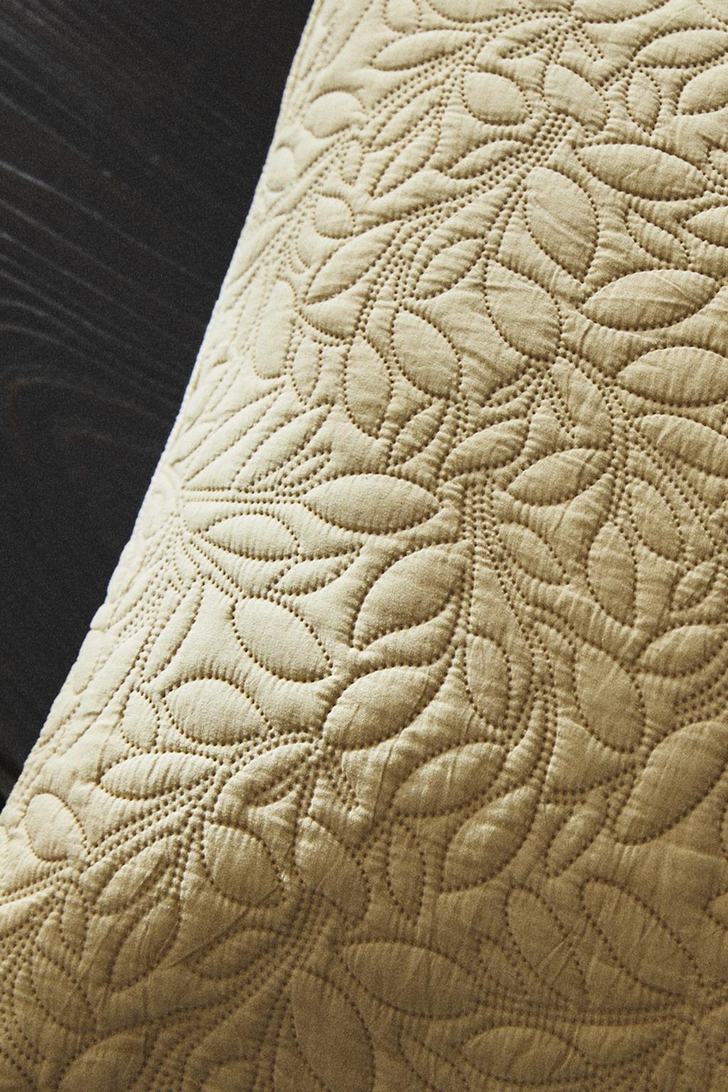 Чехол из микрофибры с листьями для одеял