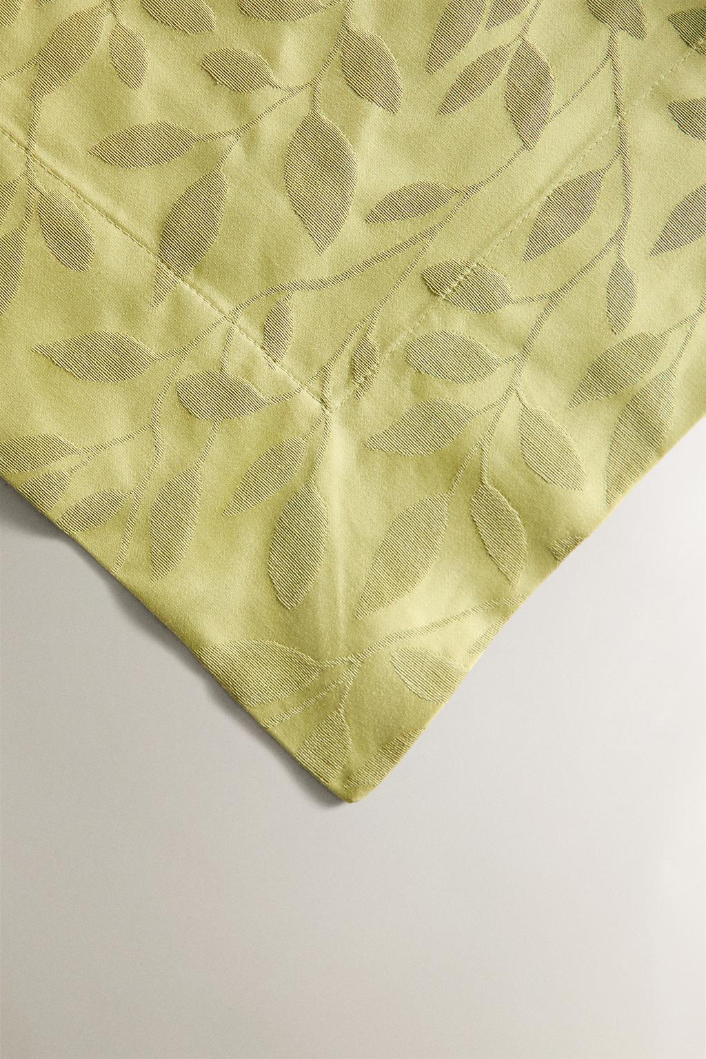 Cкатерть jacquard vegetable