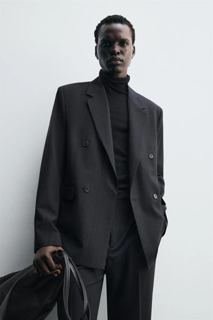 Двубортный костюмный блейзер в тонкую полоску- Заказать в России