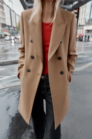 Пальто двубортное с погонами- Заказать в России