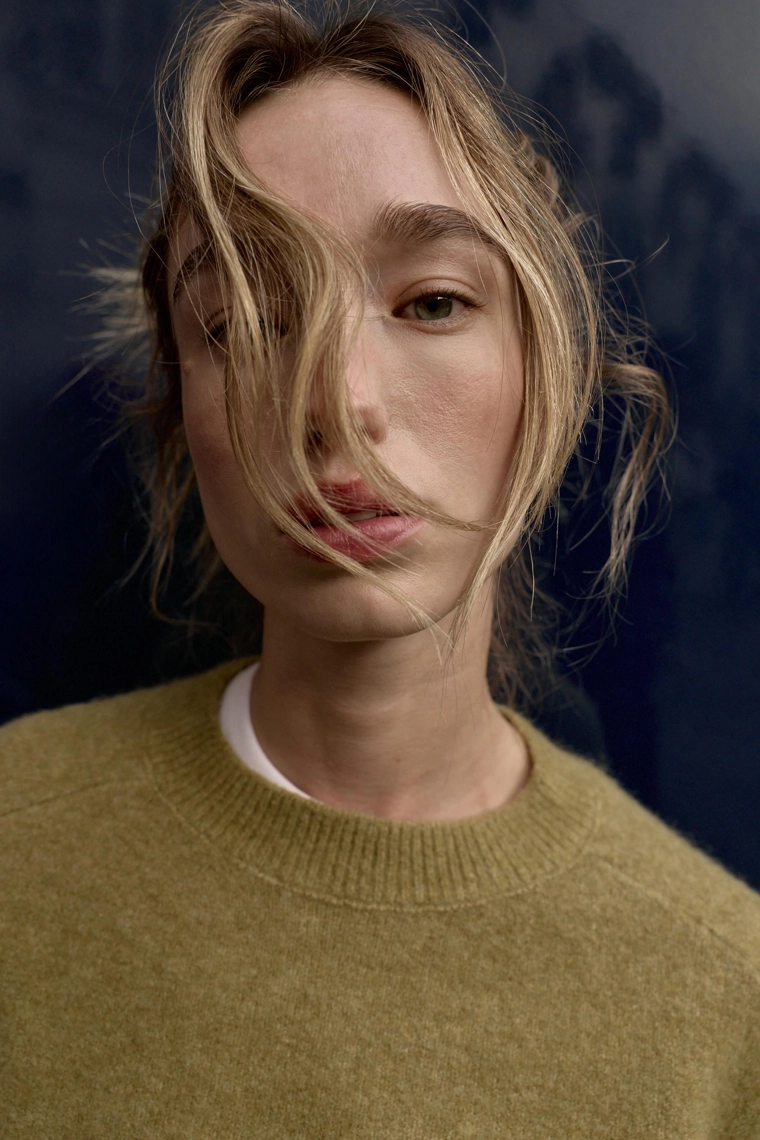 Мягкий базовый джемпер из трикотажа