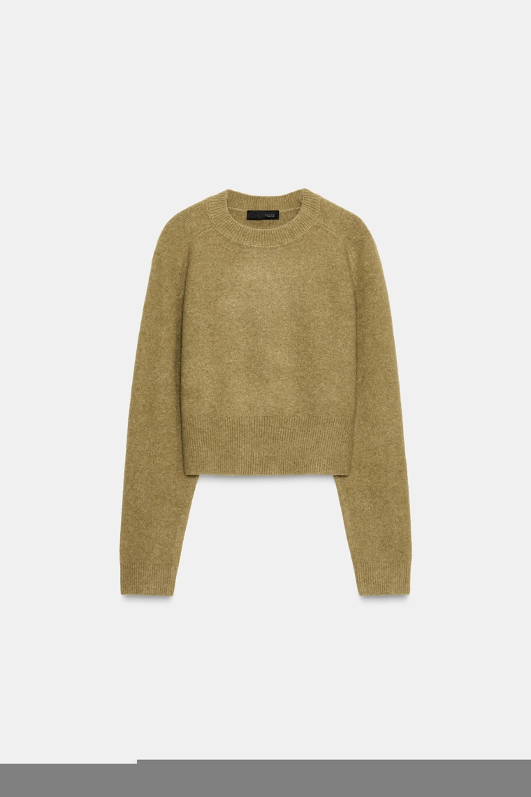 Мягкий базовый джемпер из трикотажа