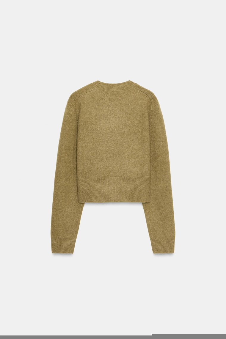 Мягкий базовый джемпер из трикотажа