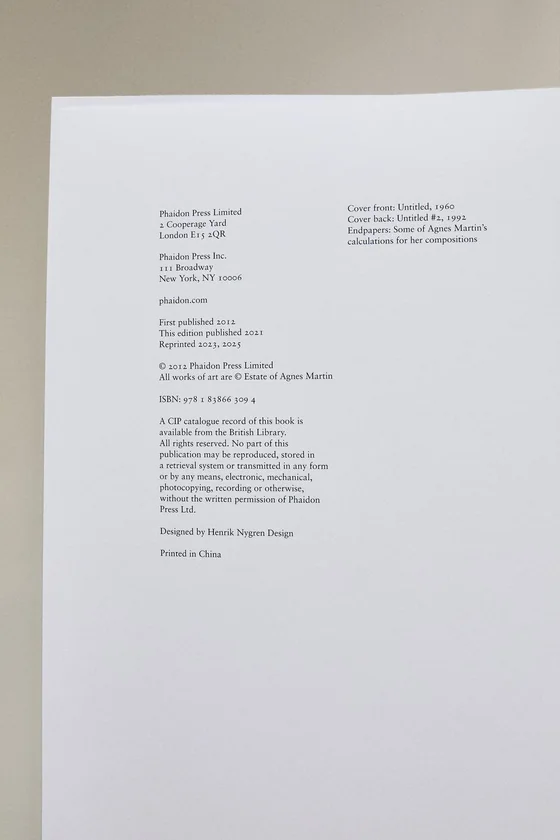 Книга agnes martin: живопись, письма, воспоминания