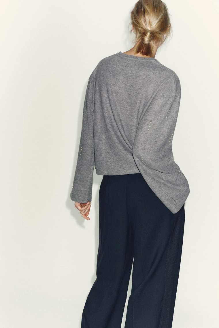 Блестящий вязанный свитер