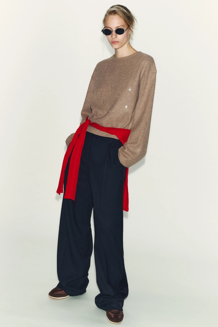 Вязаный свитер со стразами