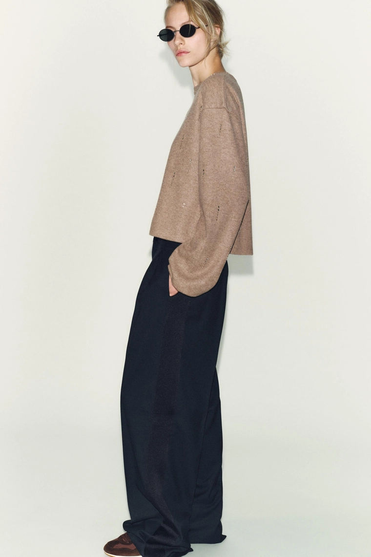 Вязаный свитер со стразами