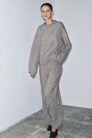 Мягкая толстовка с длинными рукавами