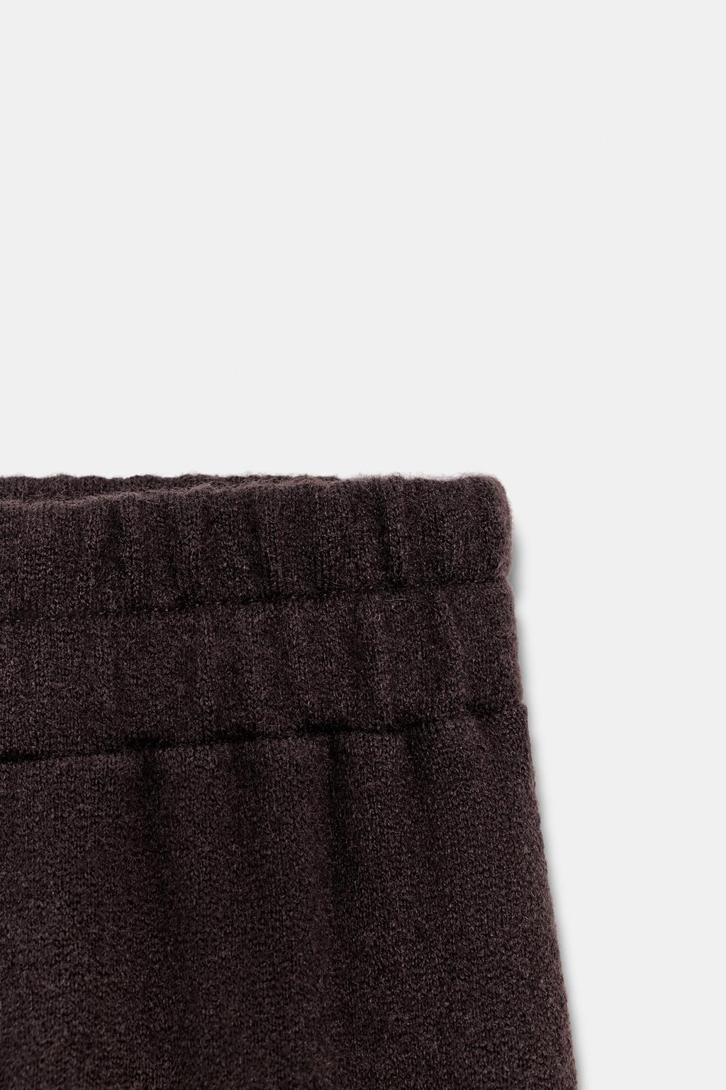 ШИРОКИЕ БРЮКИ ИЗ МЯГКОЙ ТКАНИ