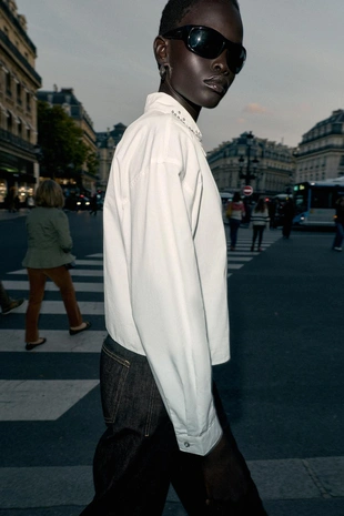 Рубашка из поплина с бусинами и стразами- Заказать в России