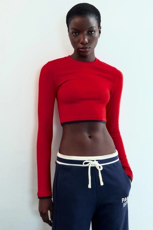 Укороченная футболка с двойным эффектом