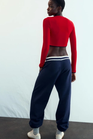 Укороченная футболка с двойным эффектом