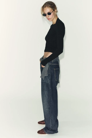 Футболка в рубчик с длинными рукавами