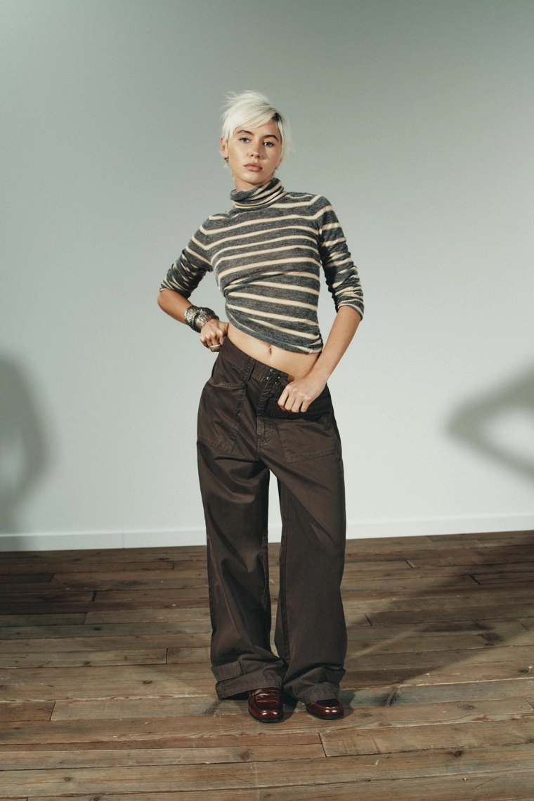 Тонкий свитер в полоску