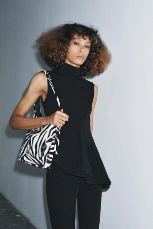 Топ с баской без рукавов- Заказать в России