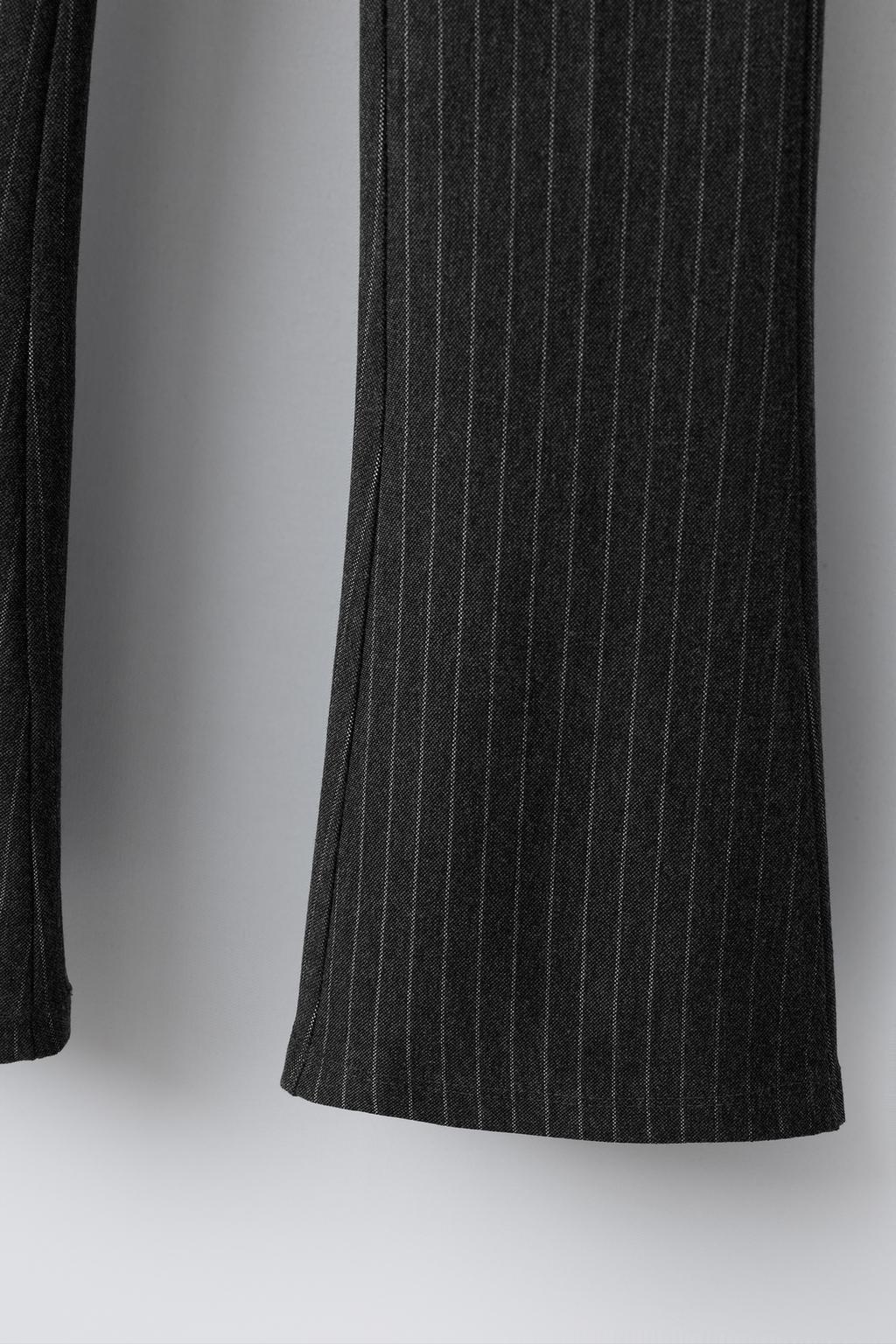 БРЮКИ-КЛЕШ В ТОНКУЮ ПОЛОСКУ