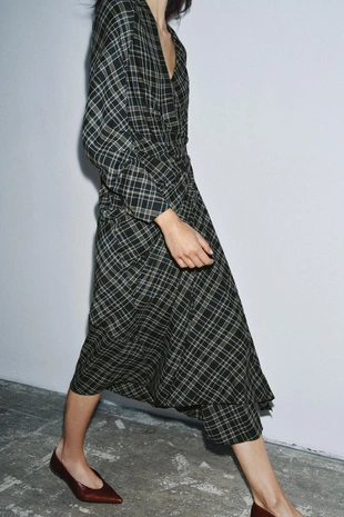 Платье в клетку со сборками- Заказать в России