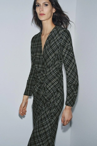 Платье в клетку со сборками- Заказать в России