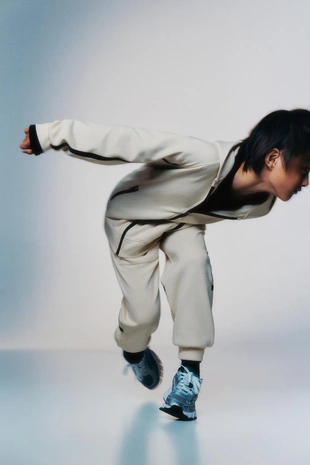 Спортивные брюки-джоггеры из INTERLOCK- Заказать в России