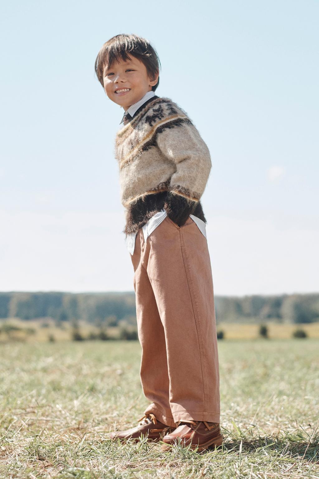 Ограниченное издание вязаного свитера с принтом