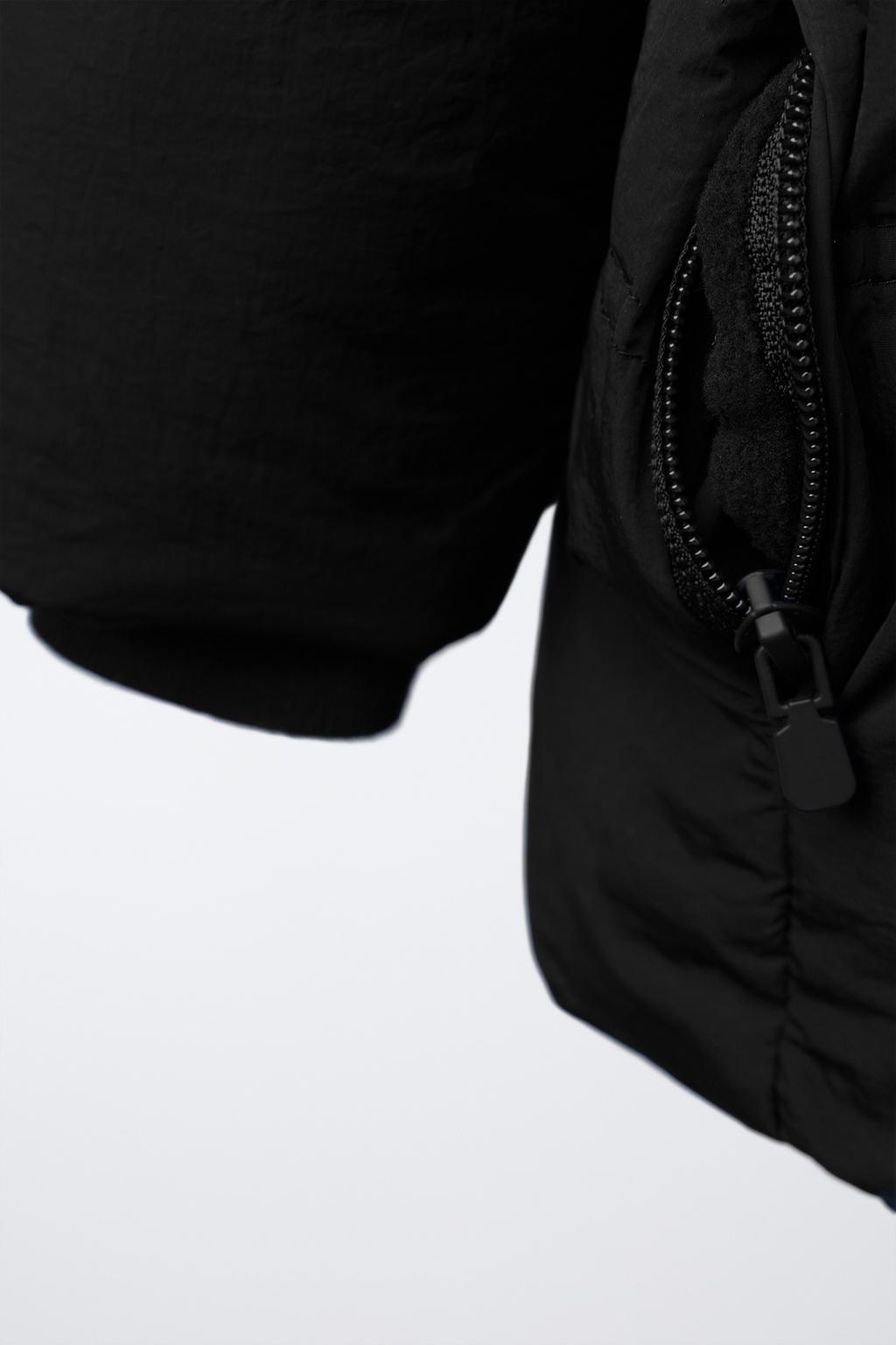 СТЕГАНОЕ ПАЛЬТО С КАПЮШОНОМ WATER REPELLENT