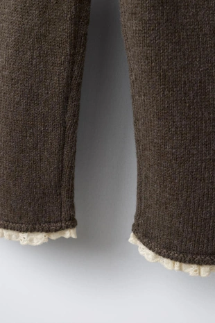 Трикотажные брюки-кюлоты с кружевом